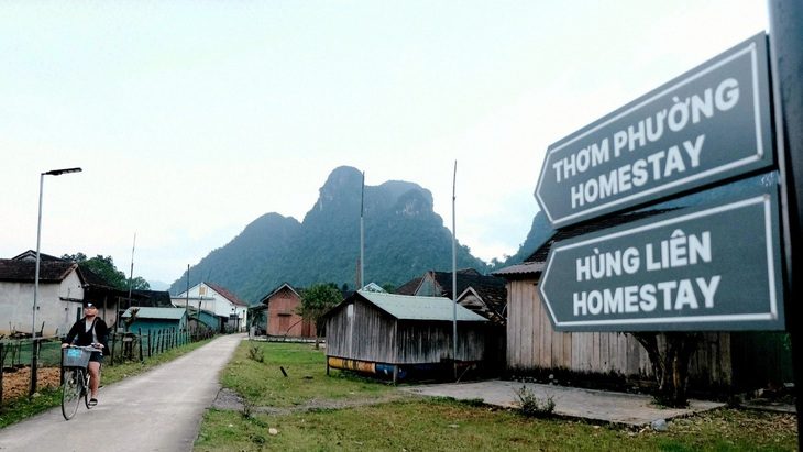 Làng Tân Hóa với các homestay đón khách trở thành nơi hội tụ các mô hình trải nghiệm du lịch gắn với thiên nhiên, văn hóa và nông nghiệp sạch - Ảnh: SƠN LÂM
